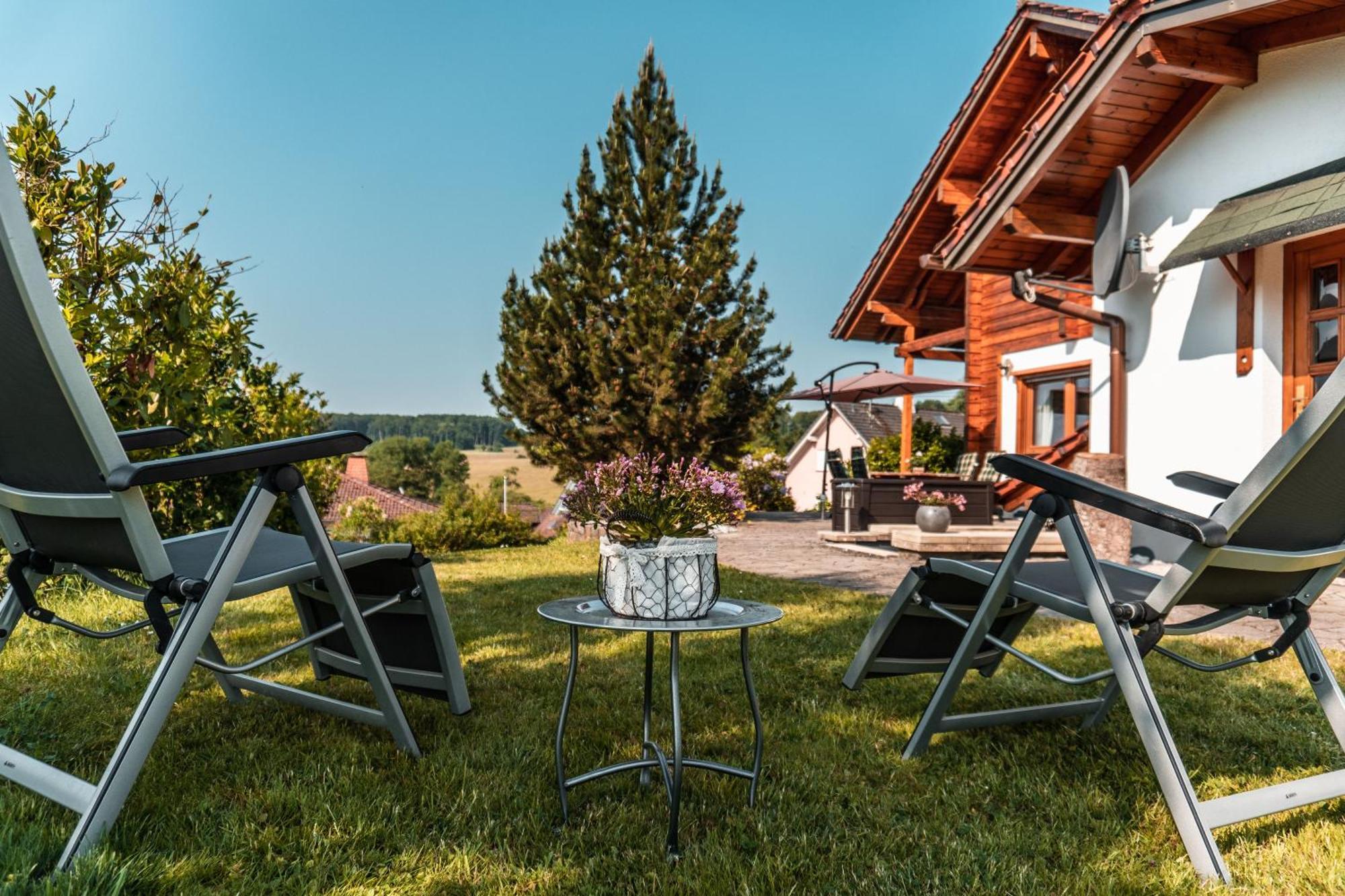 Steewer Landhaus Gemuetliche Ferienwohnung Bis 6 Pers In Ruhiger Ortsrandlage Stebach Zewnętrze zdjęcie